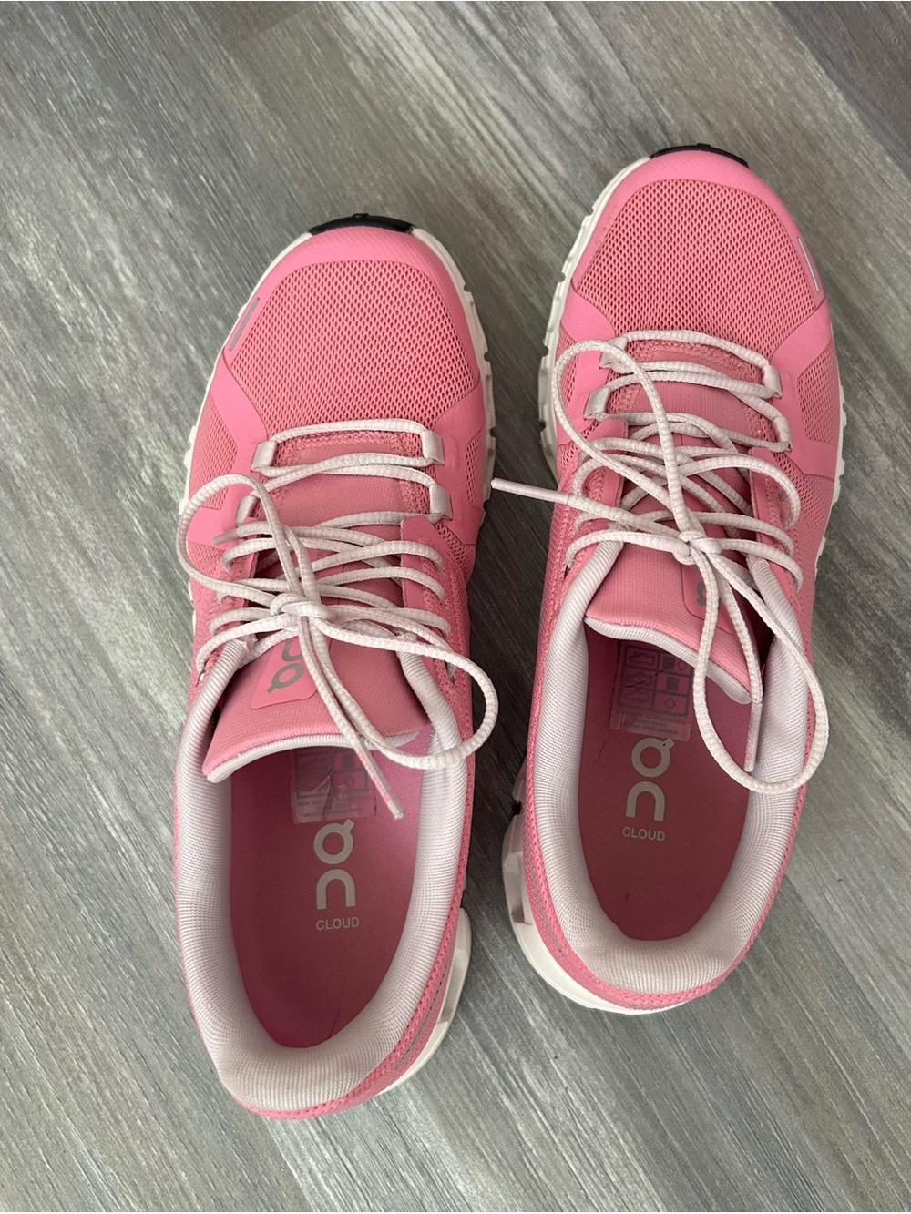 On Cloud 6, Women Size 8, Raspberry pink and white